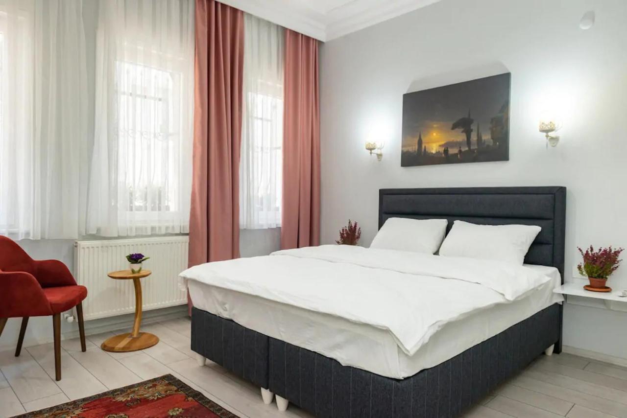 Downtown Two-Bedrom Apartment Tbilisi Esterno foto