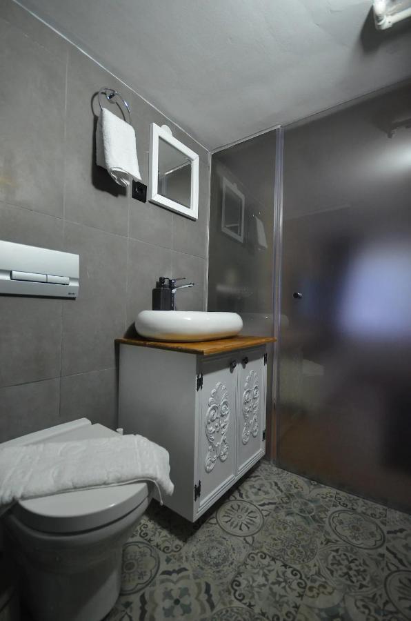Downtown Two-Bedrom Apartment Tbilisi Esterno foto