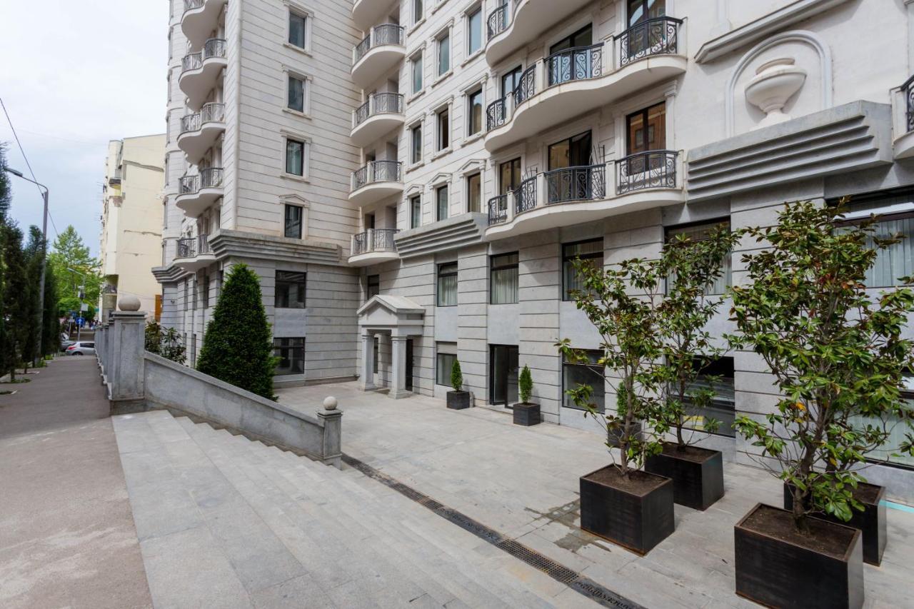 Downtown Two-Bedrom Apartment Tbilisi Esterno foto
