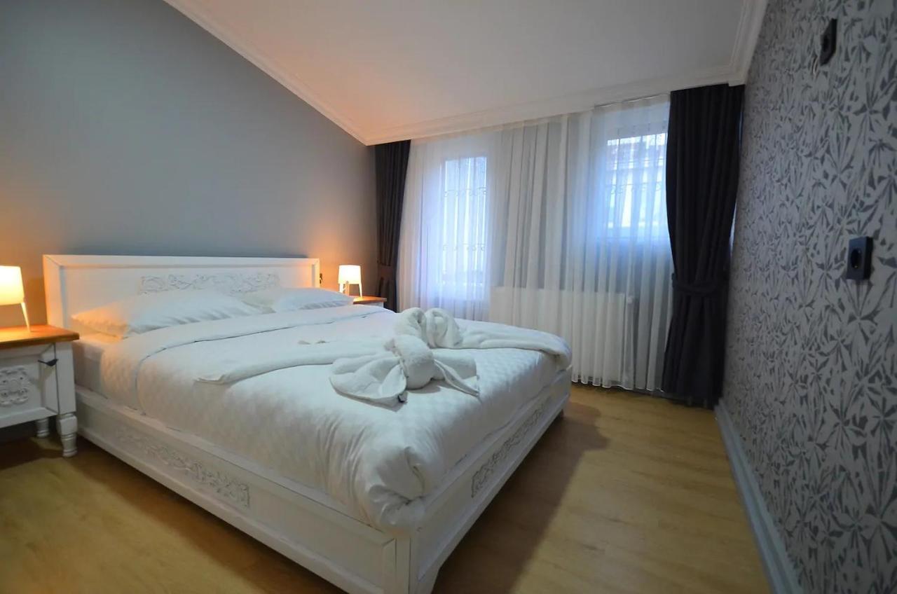 Downtown Two-Bedrom Apartment Tbilisi Esterno foto