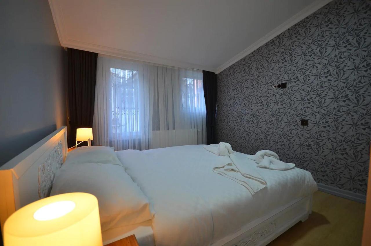 Downtown Two-Bedrom Apartment Tbilisi Esterno foto