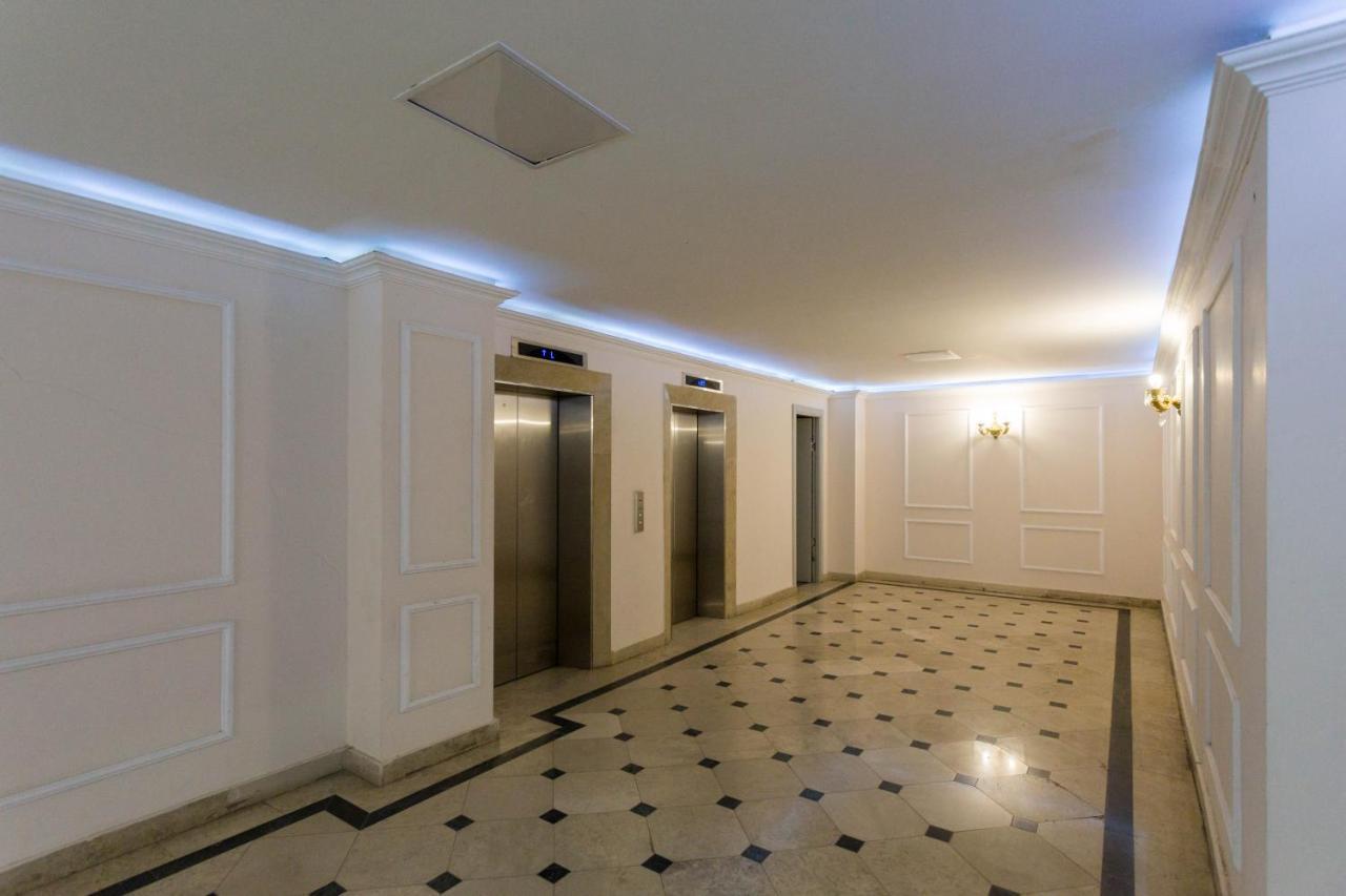 Downtown Two-Bedrom Apartment Tbilisi Esterno foto